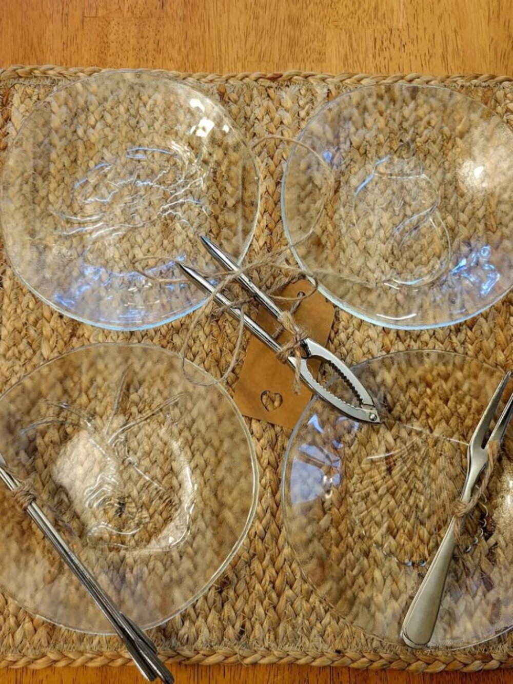 Clear Glass Appetizer Plates Adorned With Oceanic Theme, Tools included
